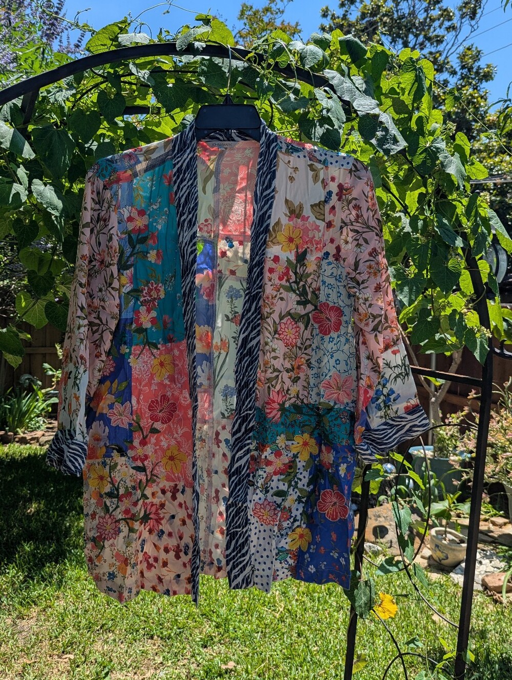 Floral Patchwork & Embroidered Lightweight 3/4 Sleeve Kimono Jacket - Multicolor